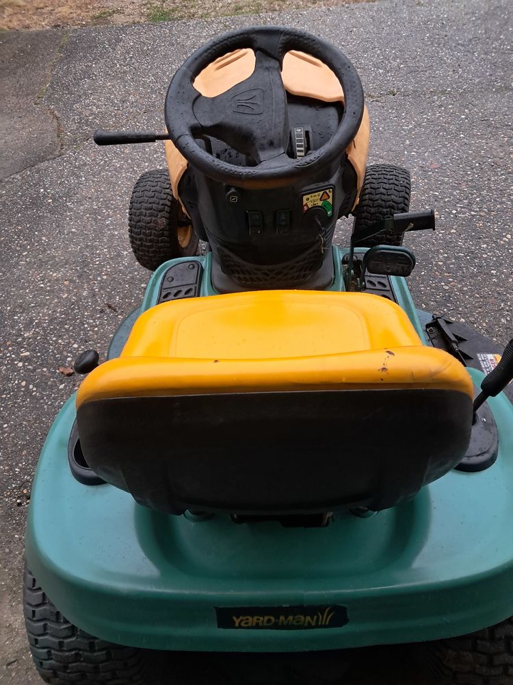 Tracteur tondeuse 850 Saint-Selve (33)