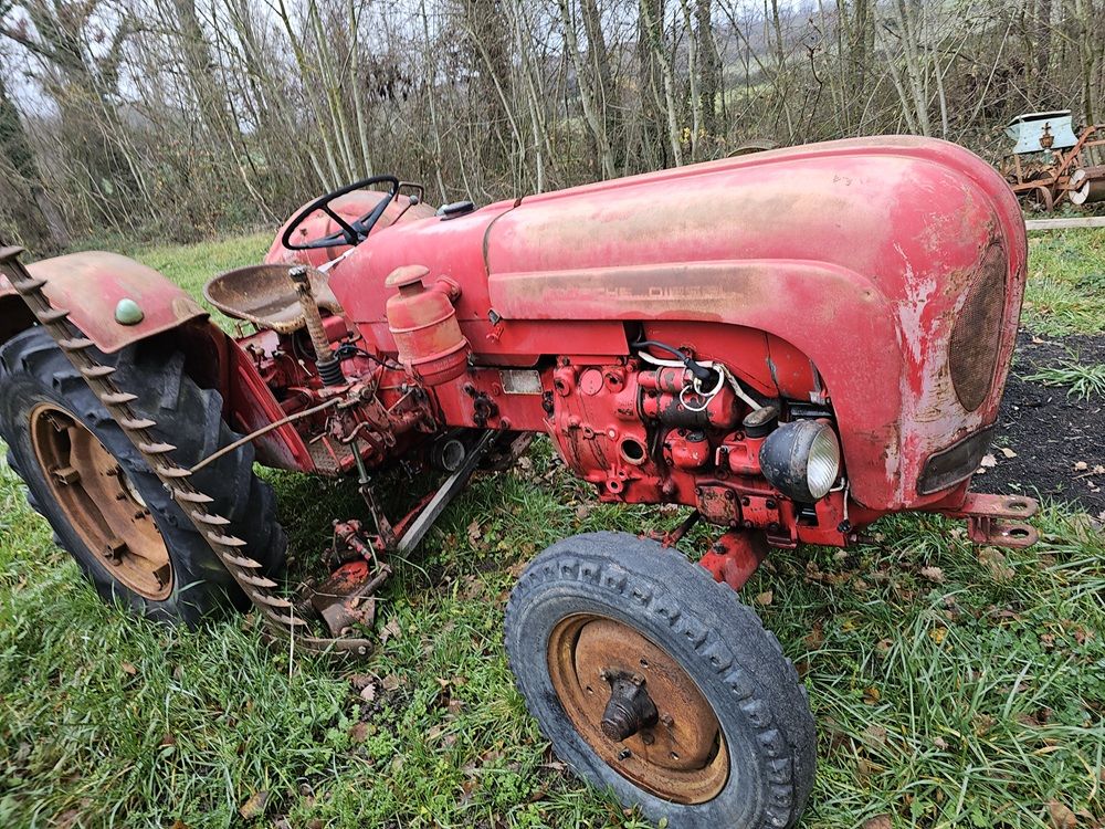 tracteur 4500 Montaigu-le-Blin (03)