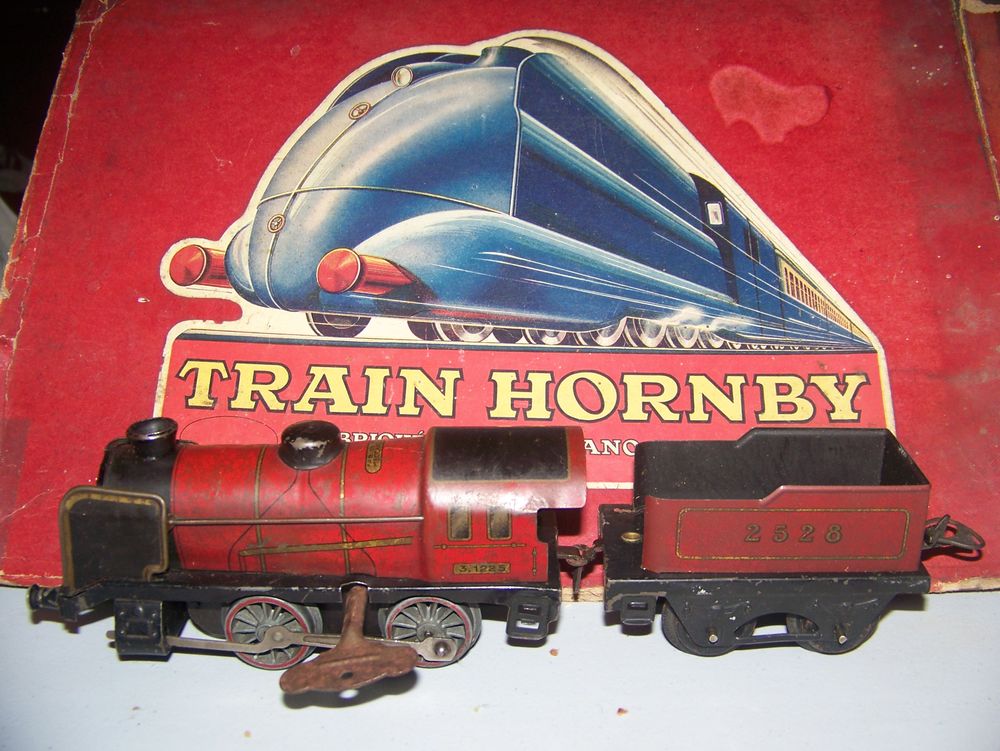 TRAIN ANCIEN MINIATURE 95 Puget-sur-Argens (83)