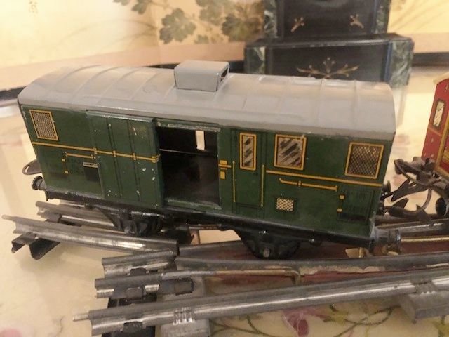 Train �lectrique HORNBY 100 Neuilly-sur-Seine (92)