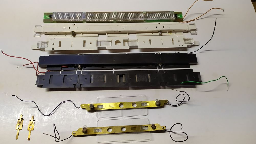 Train �lectrique : rampe �clairage  pour wagons JOUEF LIMA 1 Nantes (44)