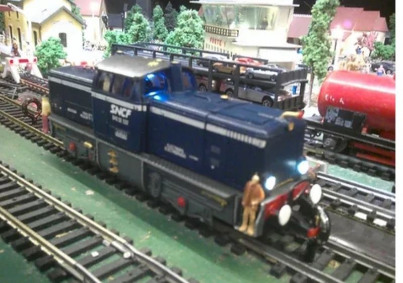 Train �lectrique ho 0 Saint-Loup-sur-Semouse (70)