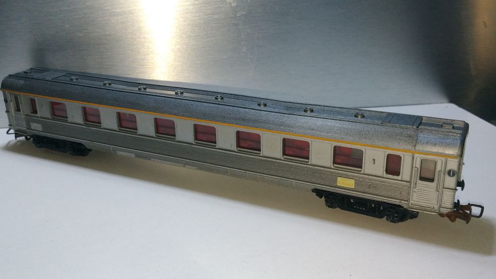 train HO HORNBY voiture inox 1 Cl. SNCF nantes-bordeaux 16 Colombes (92)