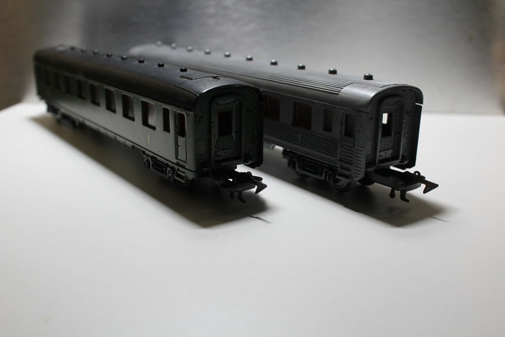 train HO JOUEF 2 voitures SNCF 1 Cl. 26 Colombes (92)