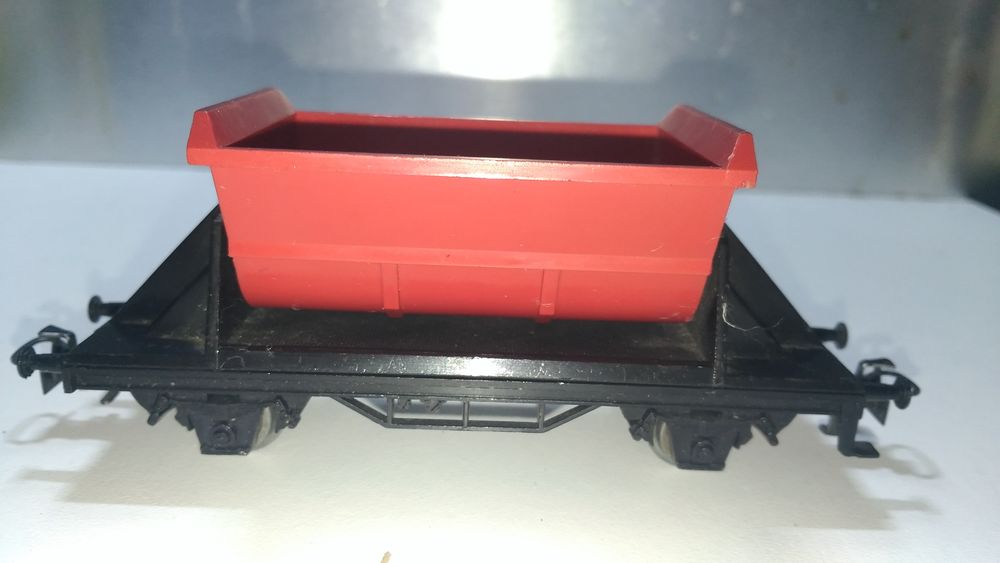 train HO MARKLIN wagon � benne basculante 15 Colombes (92)