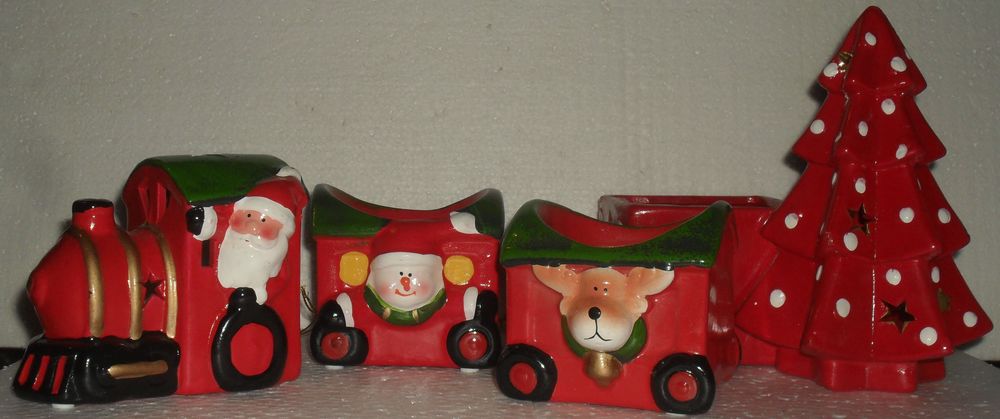 Train du P�re No�l et Sapin pour petites plantes ou bougies. 50 Montreuil (93)