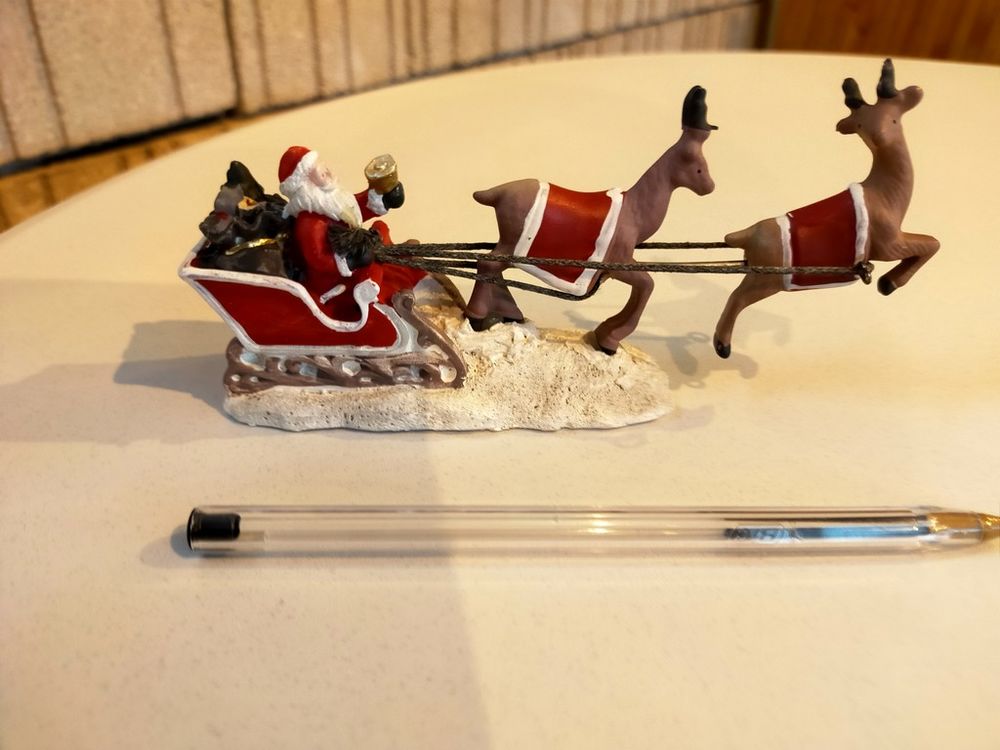 Le tra�neau du p�re No�l pour la d�co
4 Mirecourt (88)