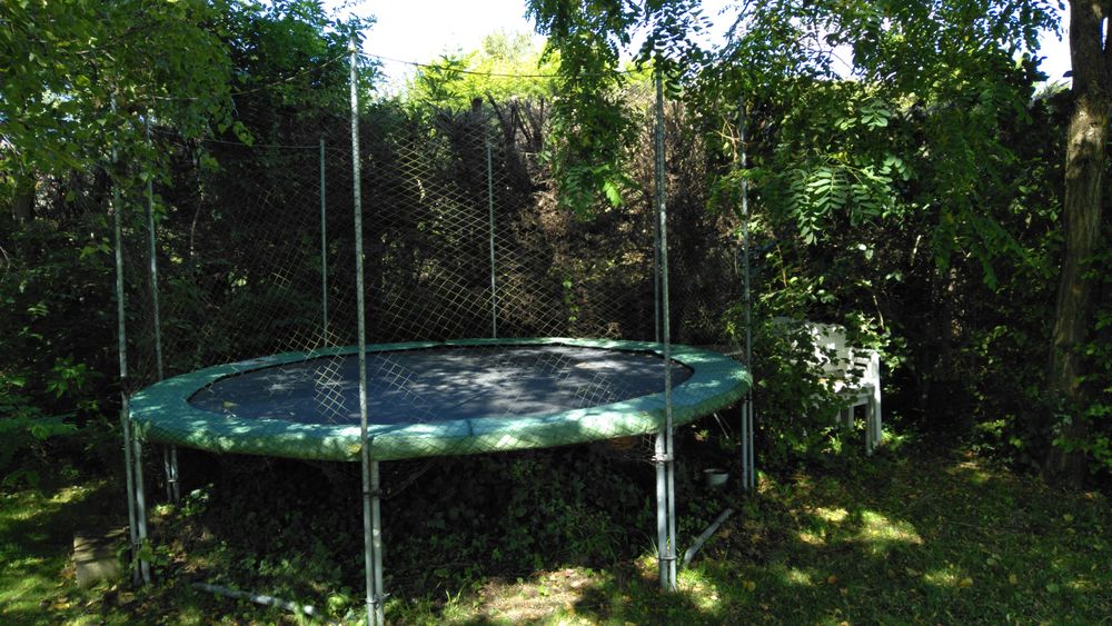 Trampoline de jardin. 100 Fort-Mahon-Plage (80)