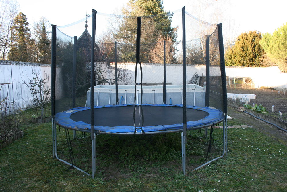 trampoline 120 Romanèche-Thorins (71)