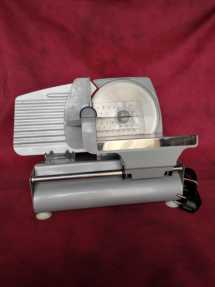 Trancheuse �lectrique s�verin 35 Avermes (03)