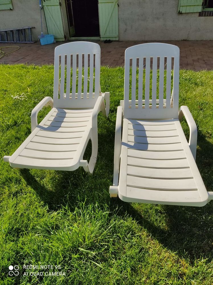  2 transats blancs. tr�s bon �tat 50 Saint-Georges-sur-Eure (28)