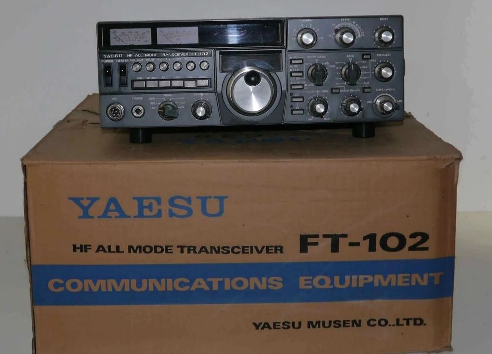 Transceiver Yaesu FT-102 (Japan) � tester 150 Nancy (54)
