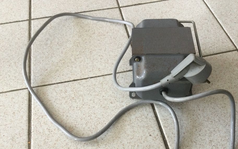 Transformateur 220 v / 120 volts - 500 VA 45 Beauchamp (95)