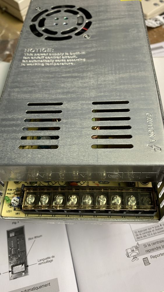 transformateur 220 v 12 v 30 a 29 Bagnols-sur-C�ze (30)