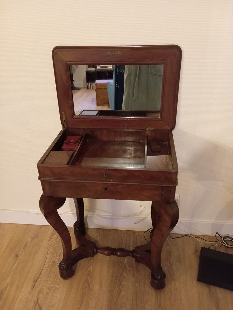 Travailleuse acajou 220 Brive-la-Gaillarde (19)