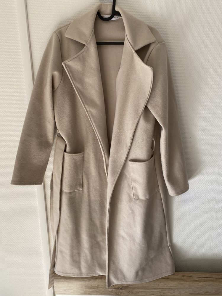 Trench beige Mamie Bourgeoise 15 Thonon-les-Bains (74)