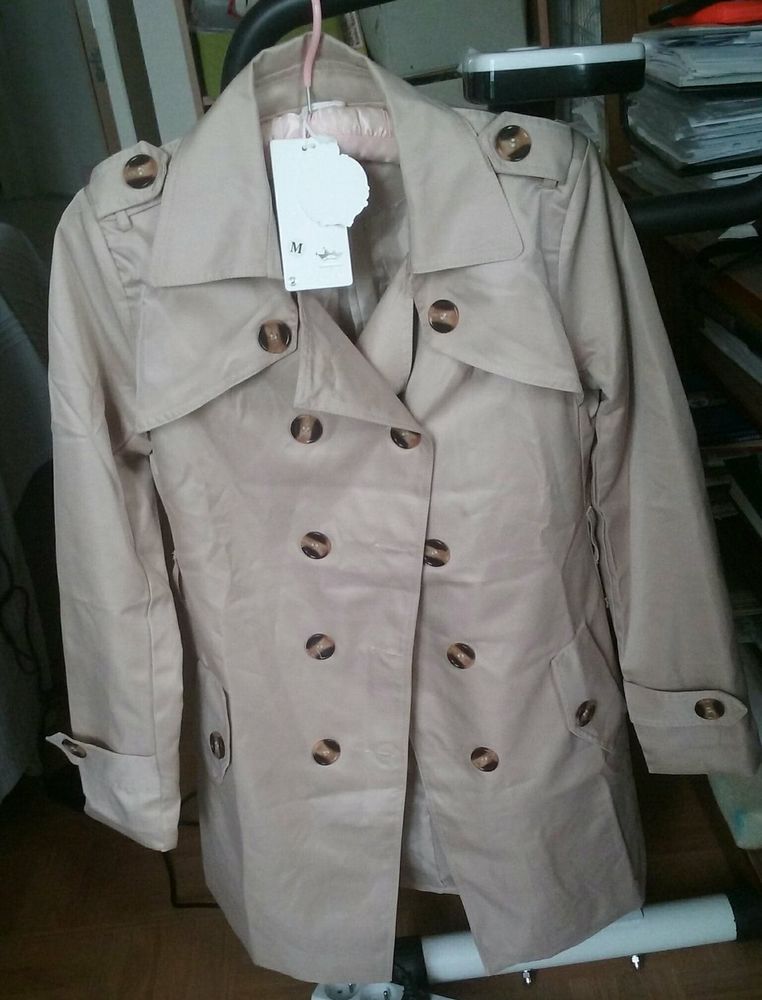 trench coat beige taille M  neuf 20e 20 Paris 19 (75)