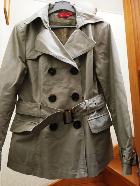 trench imperm�able, 15 Mandres-les-Roses (94)