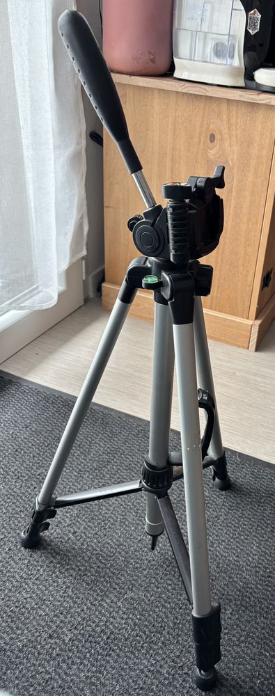 Tr�pied d'�clairage 15 Ruelle-sur-Touvre (16)