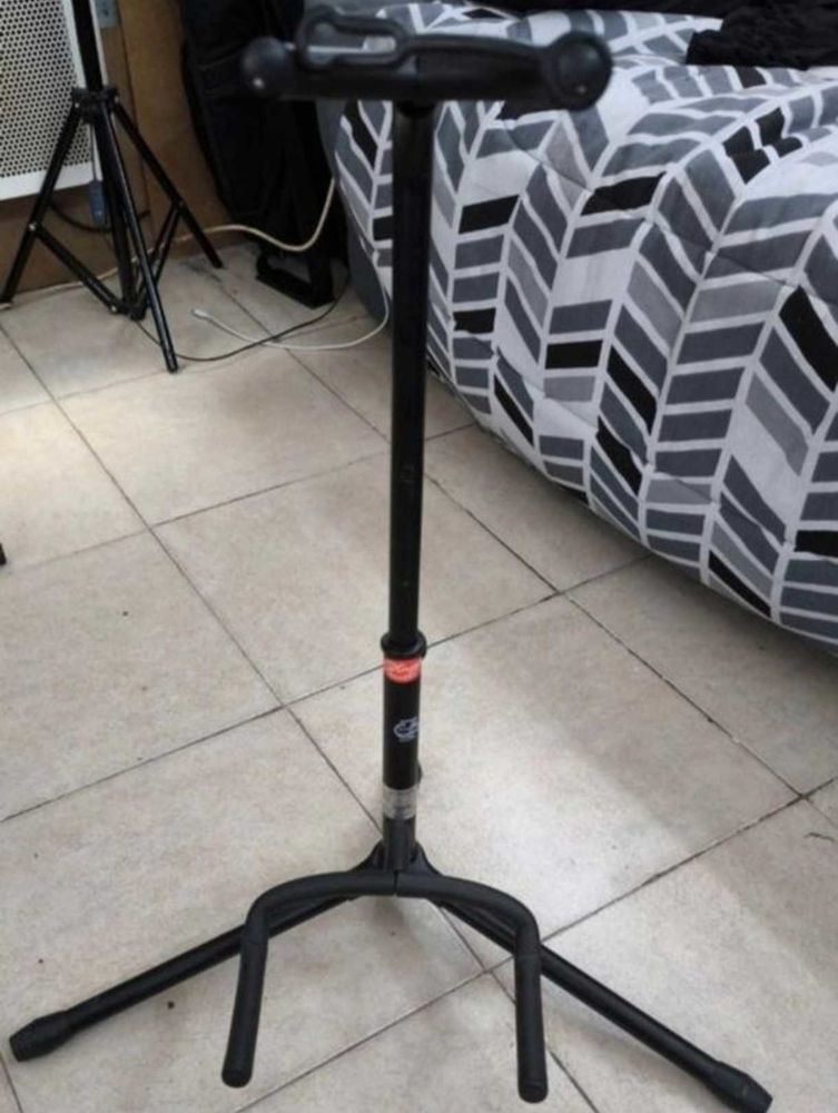 tr�pied pour guitare stagg 7 Saint-Laurent-de-la-Salanque (66)