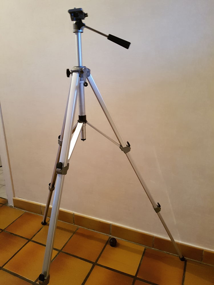 tr�pied 30 La Chapelle-sur-Erdre (44)