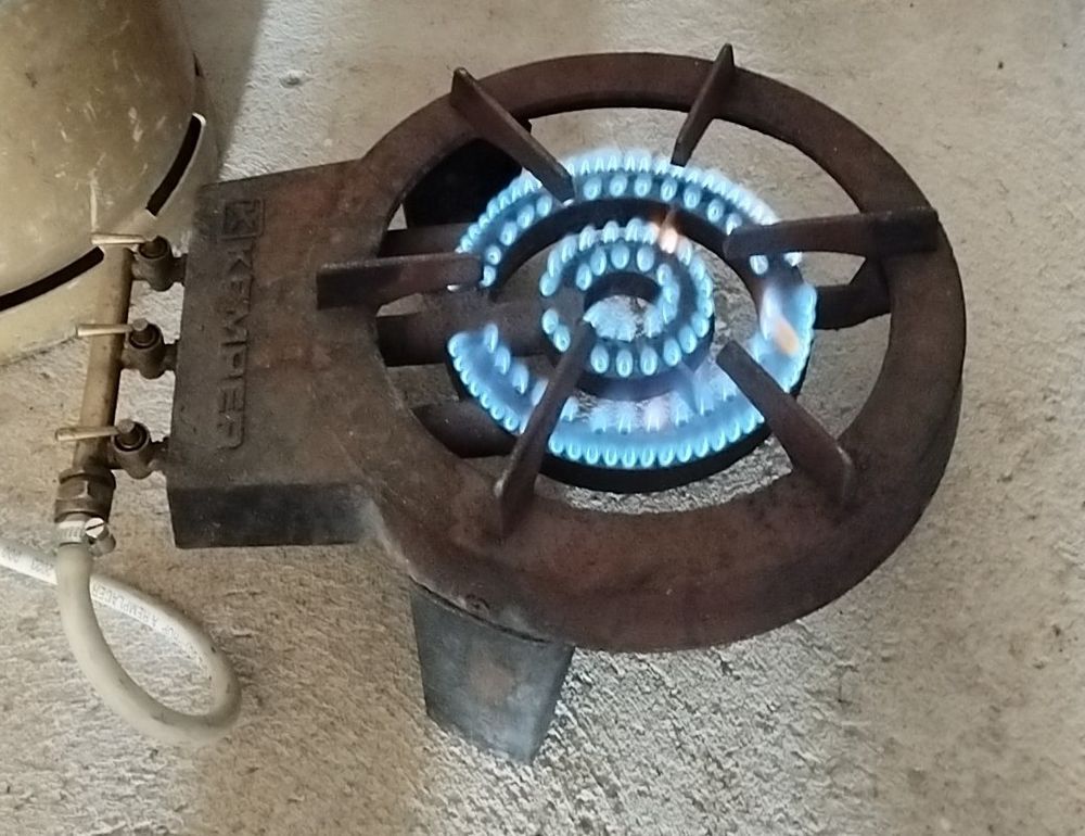 trepied gaz 
30 Thaon-les-Vosges (88)