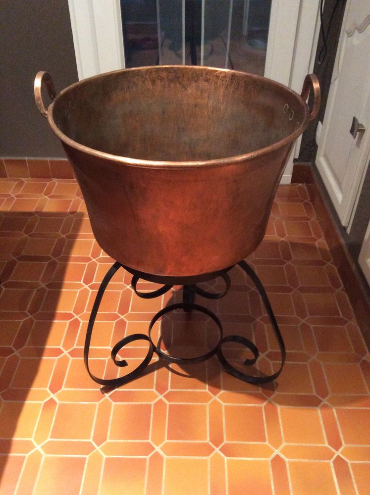 Tr�s ancien Chaudron en Cuivre 
150 Pont-Saint-Esprit (30)