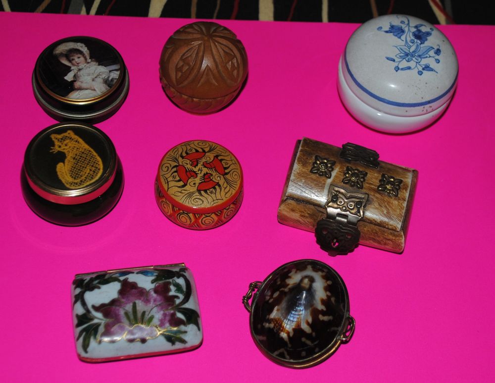 Lot des tr�s ancienne et tr�s Petites Boites Collection 35 Saint-Pierre-de-B�uf (42)