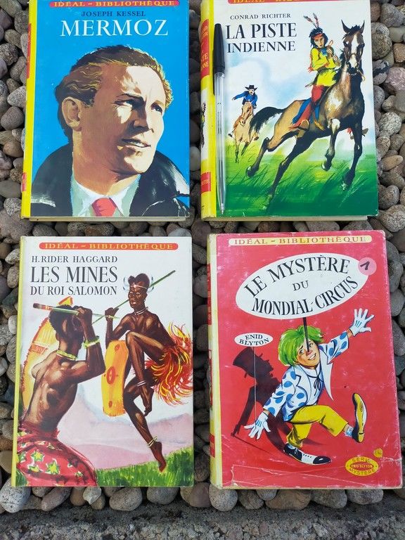 Tr�s anciens livres enfants IDEAL BIBLIOTHEQUE
2 Mirecourt (88)