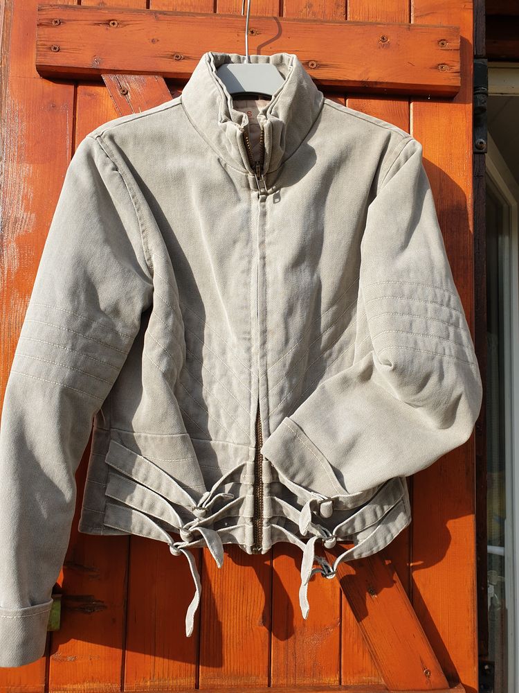 Tr�s beau blouson comme neuf
25 Cahors (46)