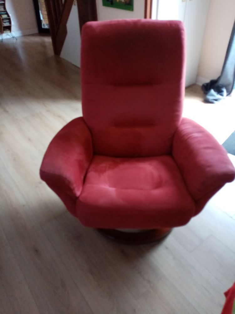 Tr�s beau canap� et fauteuil. 0 Moulins (03)