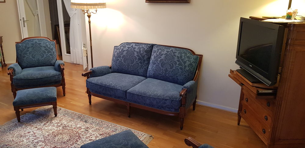 tr�s beau canap� 600 Joinville-le-Pont (94)