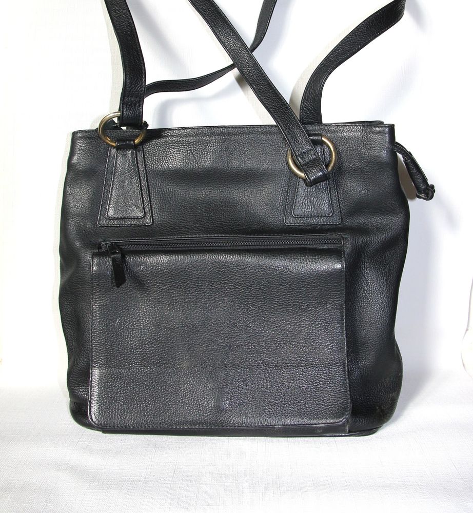 Tr�s beau sac en cuir vintage marque Angela.
45 Sceaux (92)