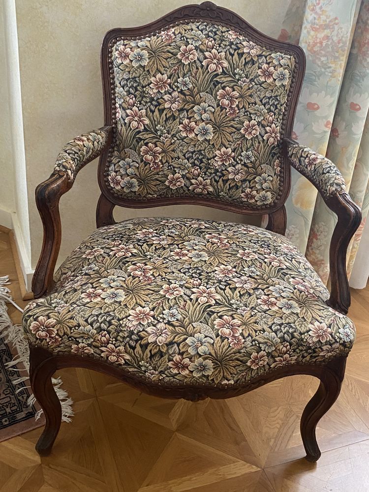 TR�S BEAU FAUTEUIL 1800 Courbevoie (92)