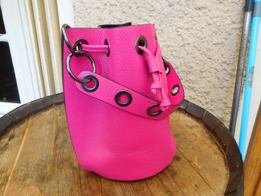 tr�s beau sac � main neuf 60 Vitry-sur-Seine (94)