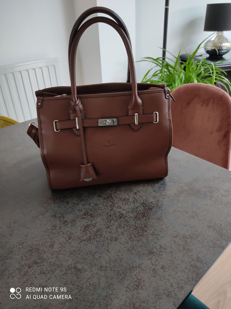 Tr�s beau sac � main 50 �pernay (51)