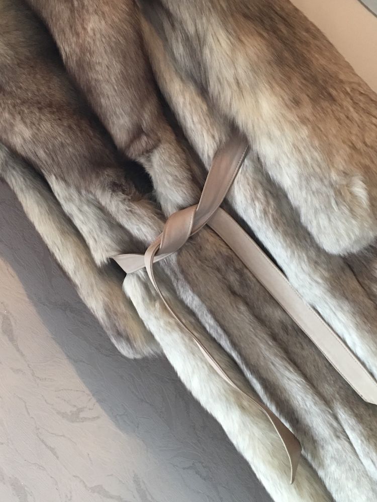 Tr�s beau manteau Renard Argent� 500 Chartres (28)