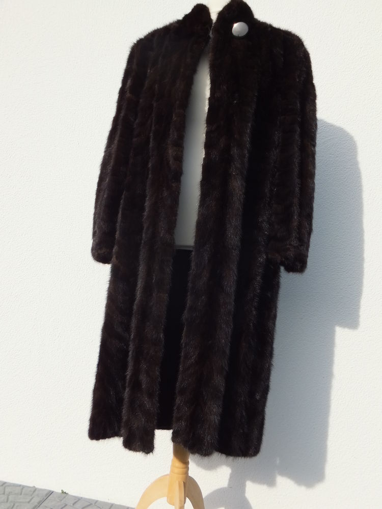 TRES BEAU MANTEAU EN VISON  D OREE 0 Fl�ville-devant-Nancy (54)