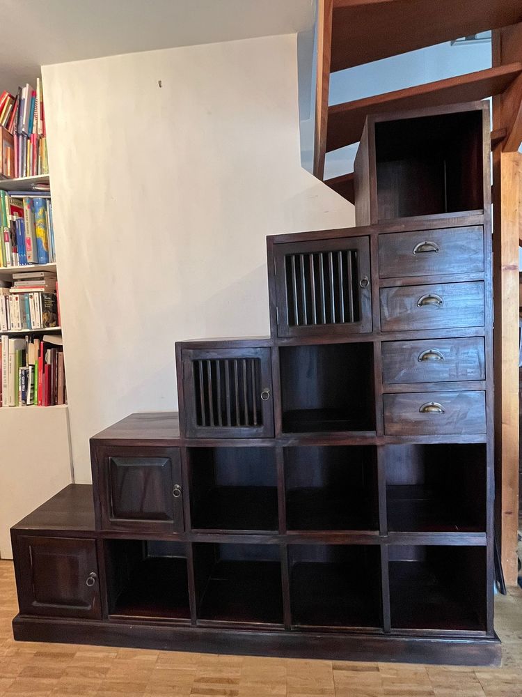 Tr�s beau meuble escalier en TEK Maison du Monde 349 Vanves (92)