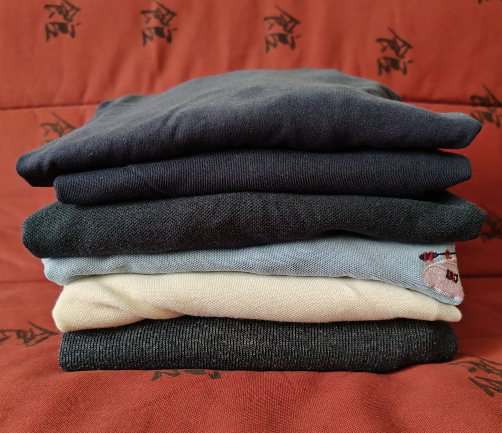 Tr�s beau lot de 6 polos, tee-shirts, sweat, dont marques 60 Nice (06)