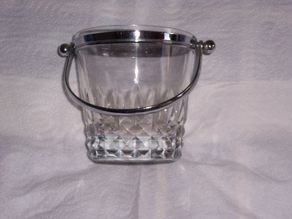 TRES BEAU SCEAU A GLACE AVEC UNE GROSSE CUILLIERE NEUF 9 Soullans (85)