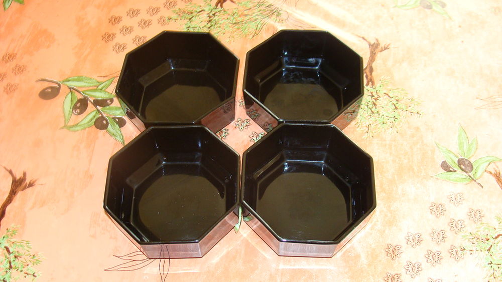 tr�s beau service de table 40 Les Sables-d'Olonne (85)