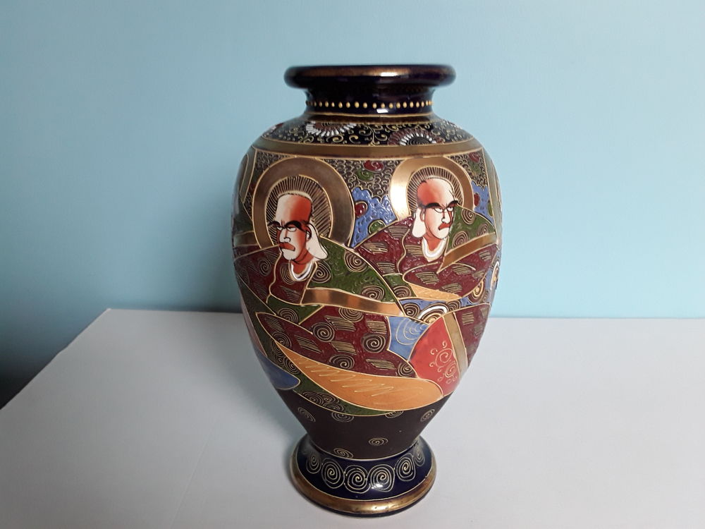 Tr�s beau vase Japonaise de Satsuma avec d�cors d'hommes et 100 Gometz-la-Ville (91)