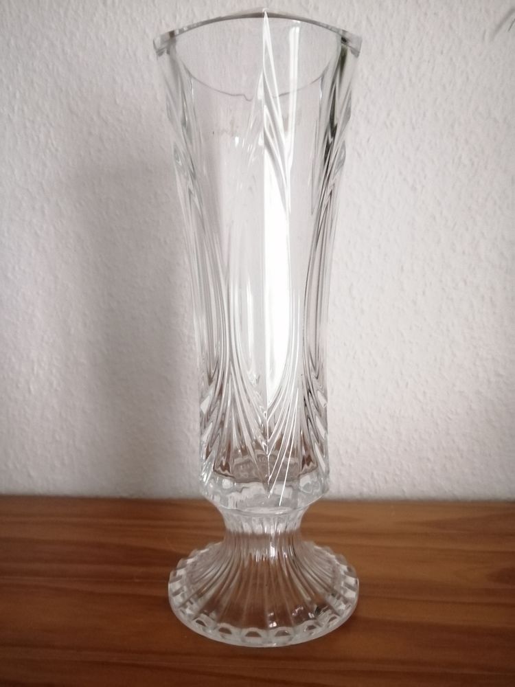 Tr�s beau vase massif en cristal d'Arques 28 Habsheim (68)