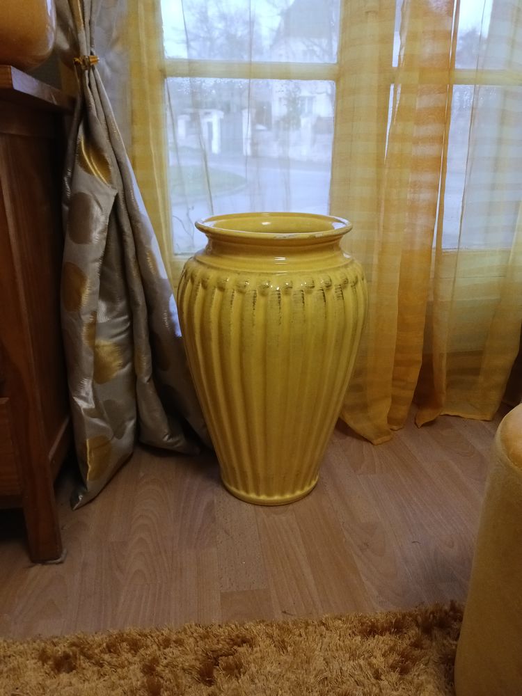 tres beau vase 40 Nantouillet (77)