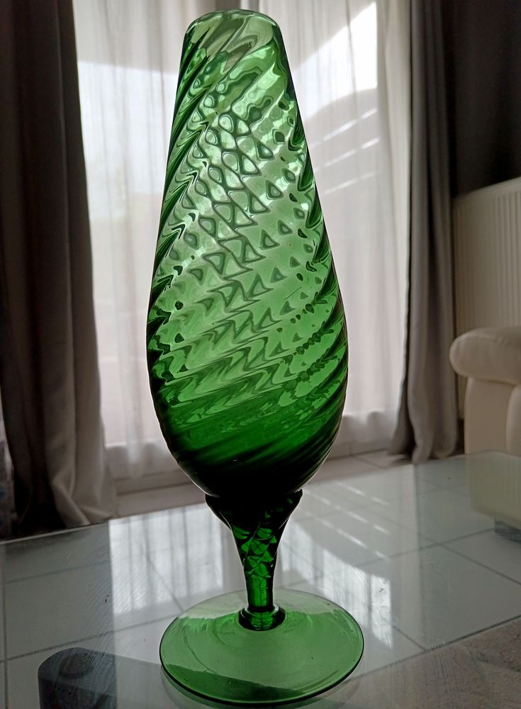 Tr�s beau verre / Vase en verre d'empoli 53 Habsheim (68)