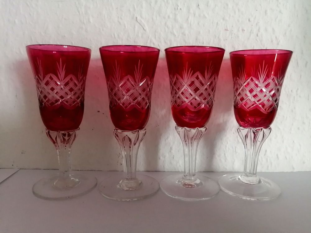 Lot de 4 tr�s beaux verres � liqueur en cristal cisel� 52 Habsheim (68)