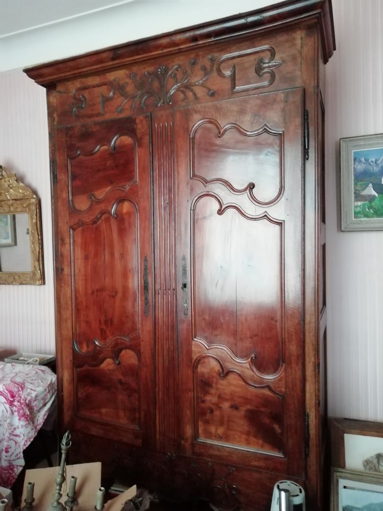 Tr�s belle armoire style Louis XV 0 Biarritz (64)