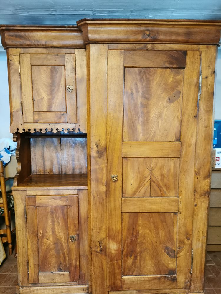 TR�S BELLE ARMOIRE ALSACIENNE OLMER LOUIS PHILIPPE 0 Raedersdorf (68)