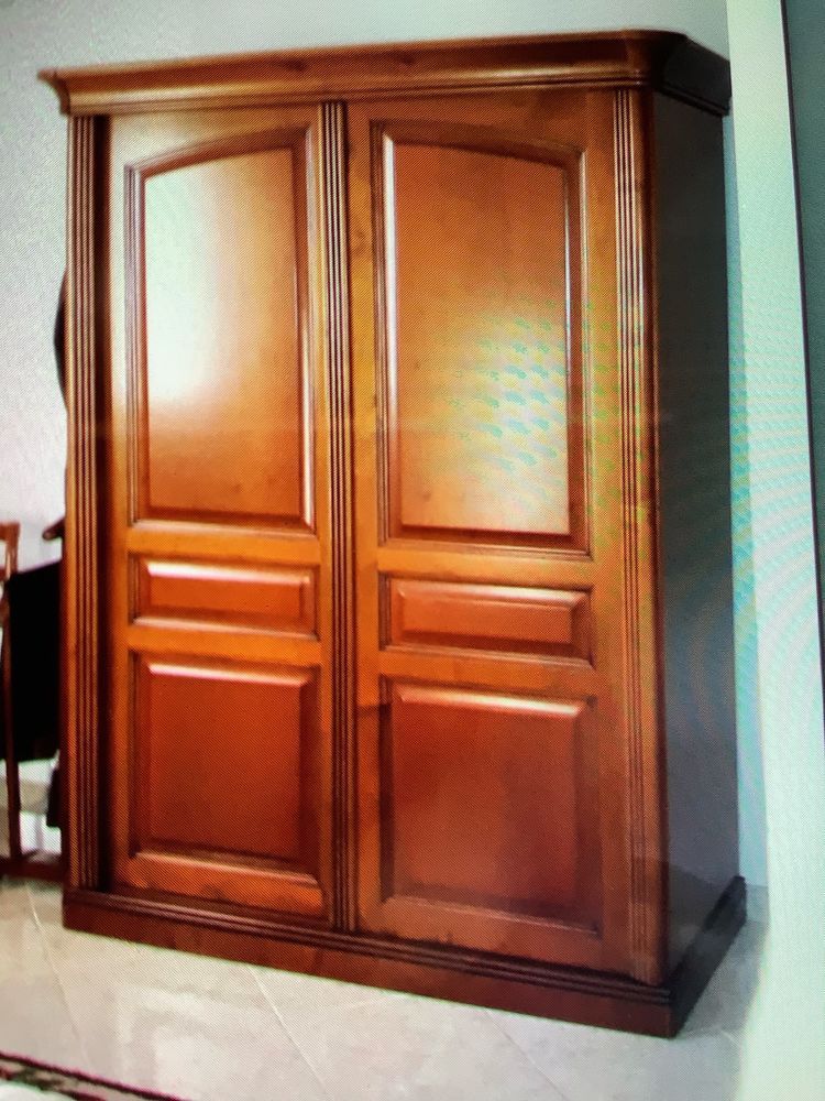 tr�s belle armoire en merisier massif. 500 Borgo (20)